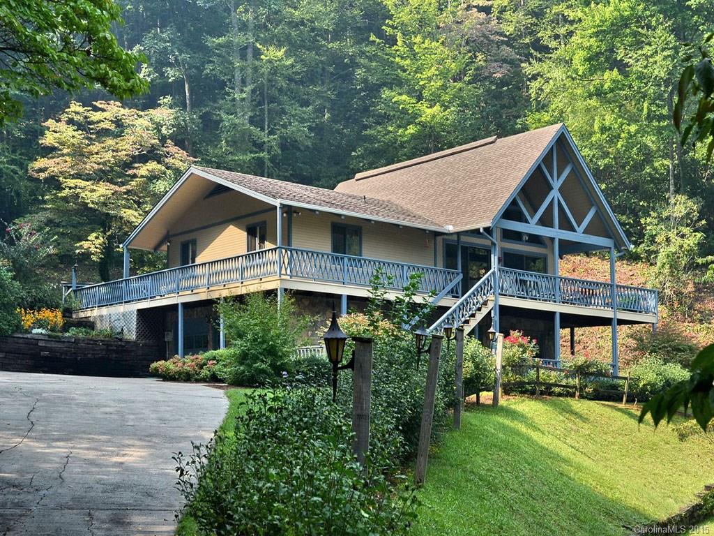 950 Mt Chalet Road Canton, NC 28716 - Photo 1 of 19