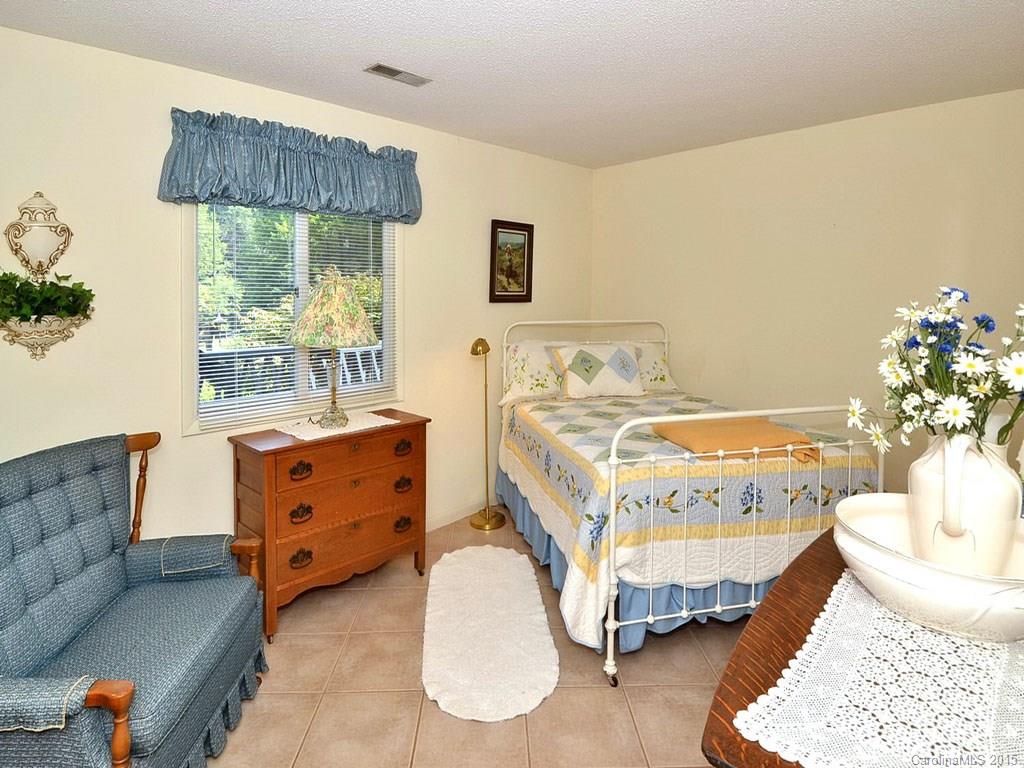 950 Mt Chalet Road Canton, NC 28716 - Photo 10 of 19