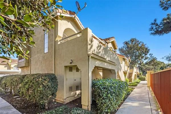 $818,000 | 89 Alberti Aisle, Irvine, CA 92614