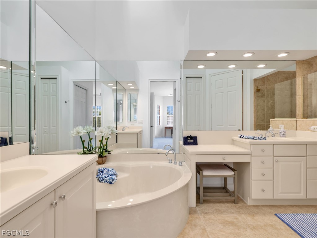 6422 Legacy Circle, Unit 704 Naples, FL 34113 - Photo 22 of 49