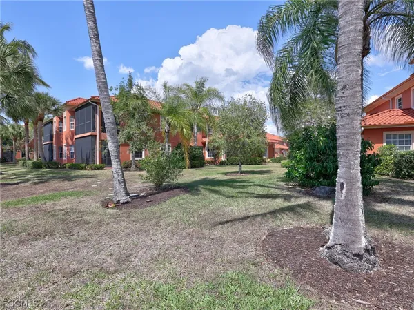 $1,100,000 | 6422 Legacy Circle, Unit 704, Naples, FL 34113
