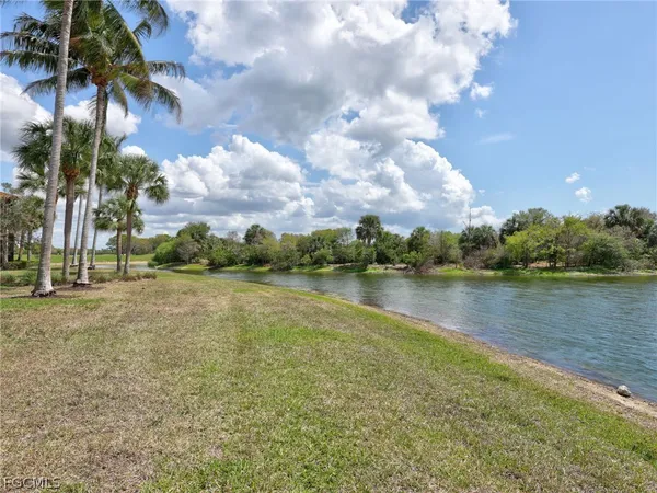 $1,100,000 | 6422 Legacy Circle, Unit 704, Naples, FL 34113