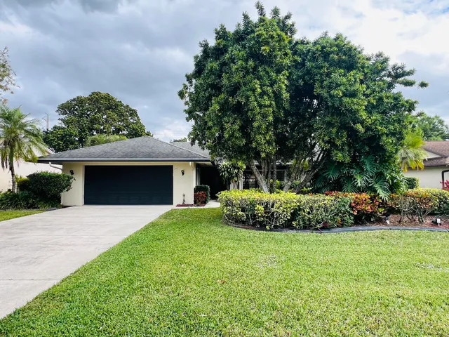 $545,000 | 256 Sandpiper Avenue, Royal Palm Beach, FL 33411
