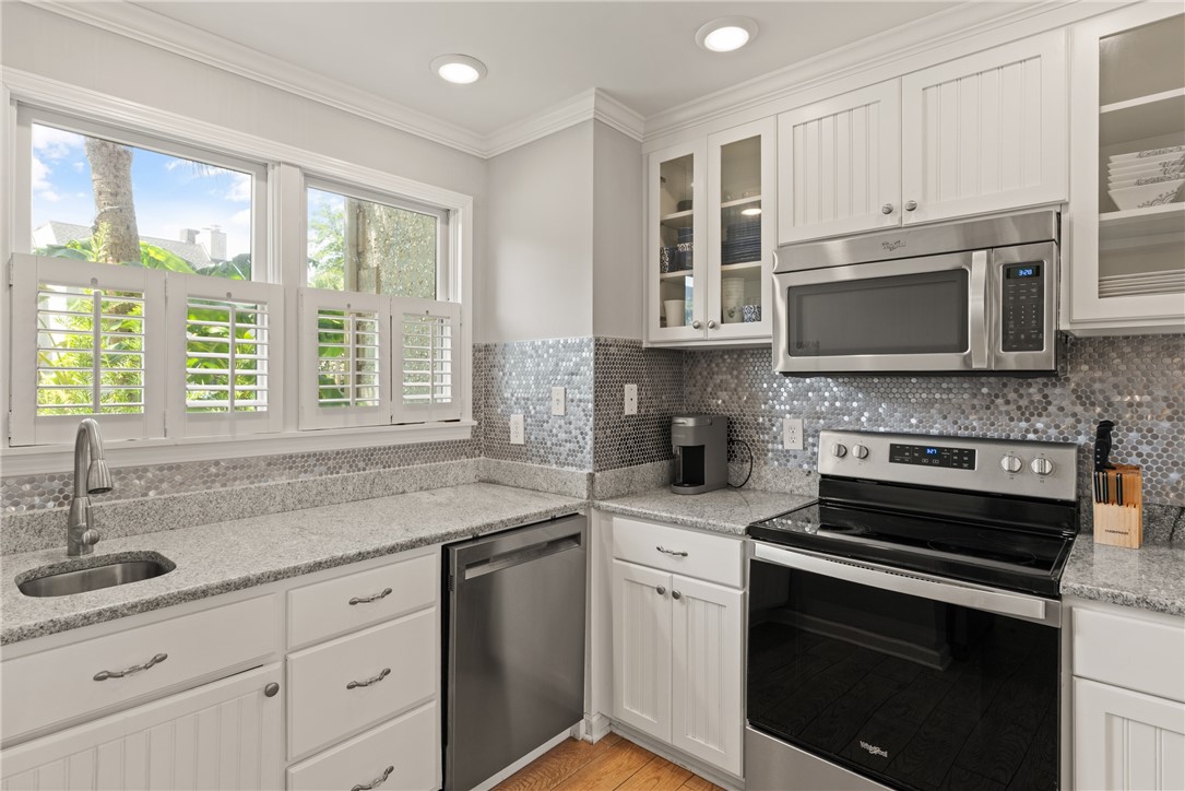1035 Beach View Drive, Unit 19 St. Simons Island, GA 31522 - Photo 12 of 36