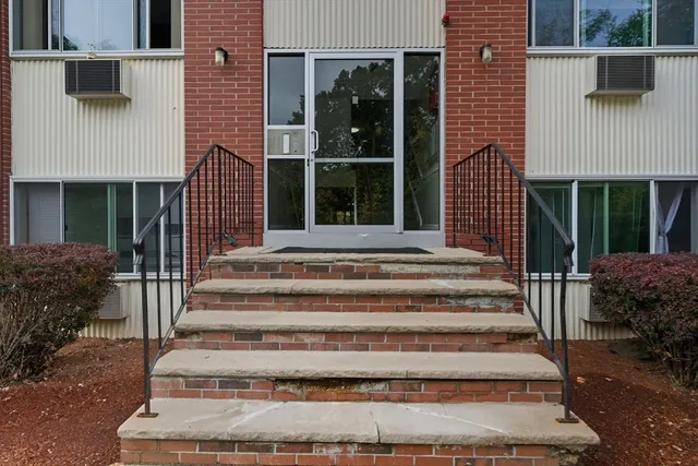 $299,900 | 74 Beach Street, Unit 3, Woburn, MA 01801