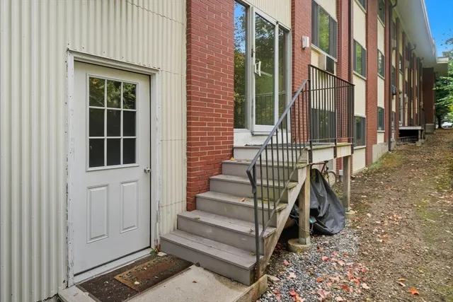 $299,900 | 74 Beach Street, Unit 3, Woburn, MA 01801