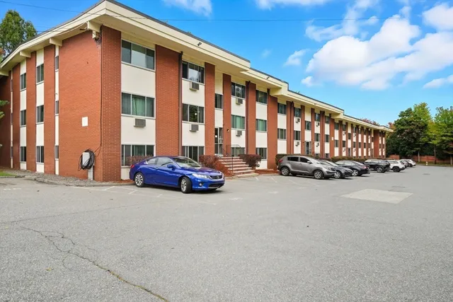 $299,900 | 74 Beach Street, Unit 3, Woburn, MA 01801