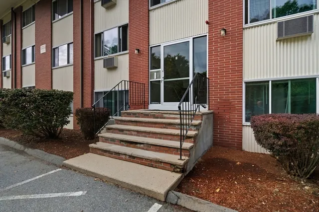 $299,900 | 74 Beach Street, Unit 3, Woburn, MA 01801