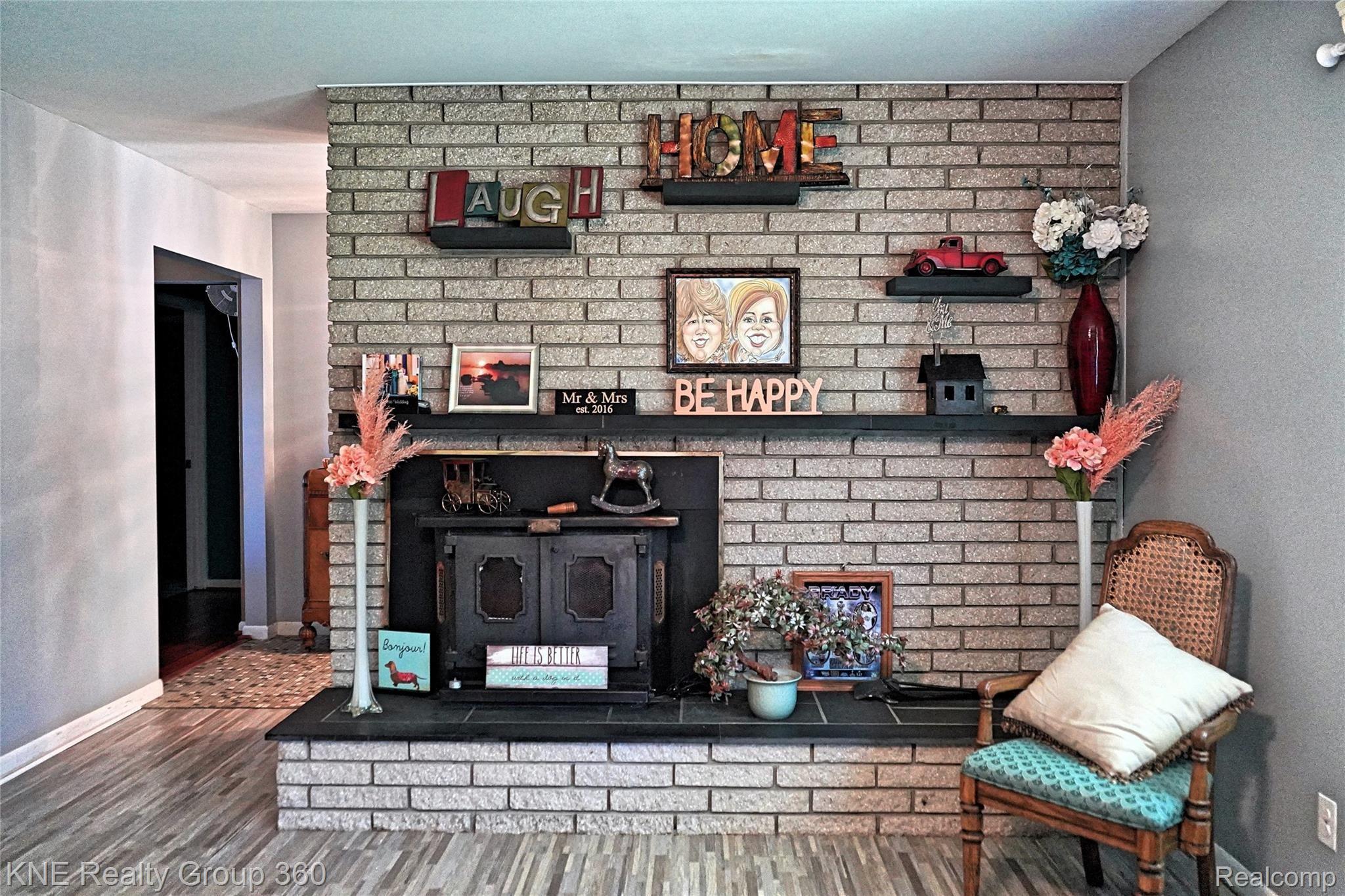 2550 Golf Club Road Howell, MI 48843 - Photo 5 of 25 Fireplace.jpg