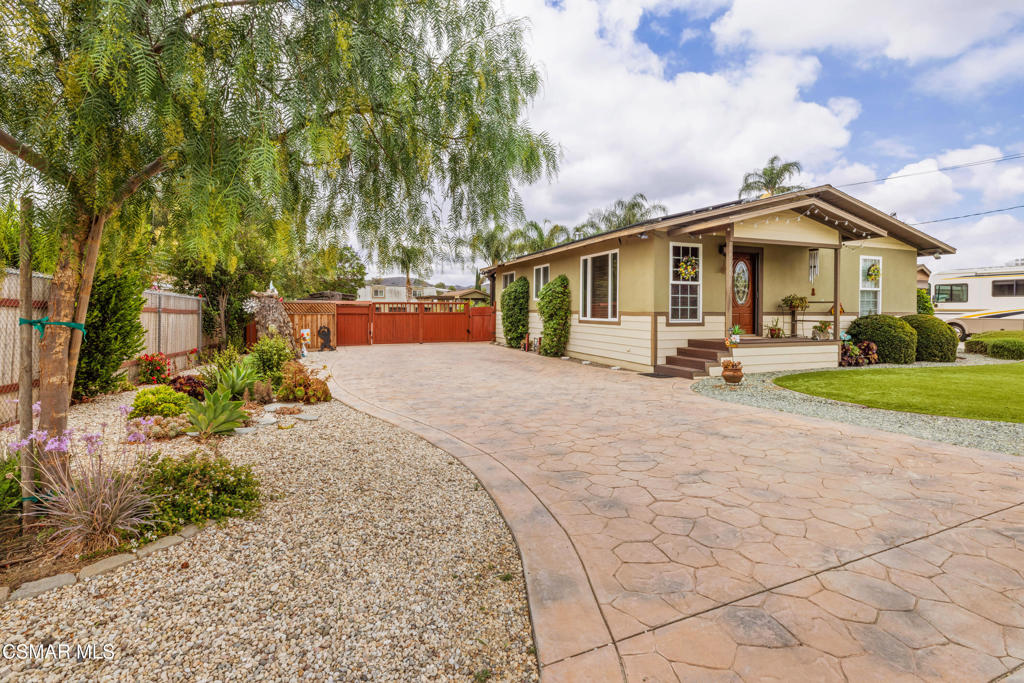 5060 Alta Street Simi Valley, CA 93063 - Photo 2 of 24