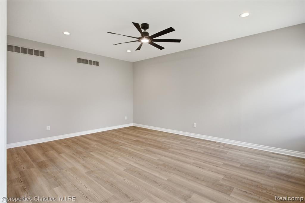 23397 Crescent Ridge Drive New Boston, MI 48164 - Photo 12 of 28