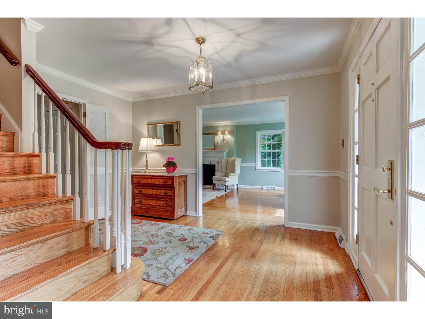 869 Hunt Road Newtown Square, PA 19073 - Photo 4 of 21 Foyer