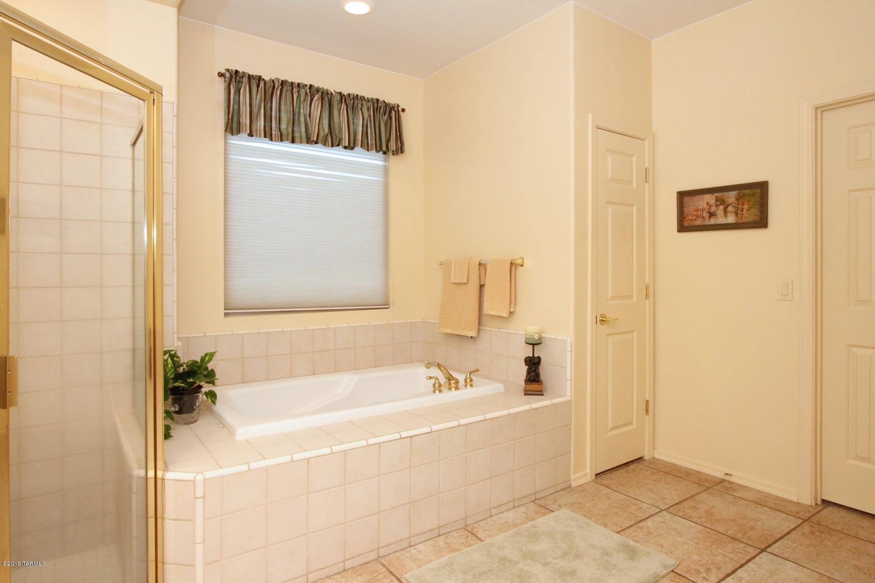 12136 North Copper Spring Trail Tucson, AZ 85755 - Photo 19 of 31