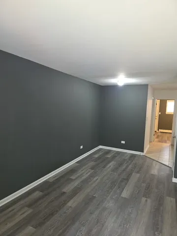 $145,000 | 1115 Holiday Lane, Unit 17, Des Plaines, IL 60016