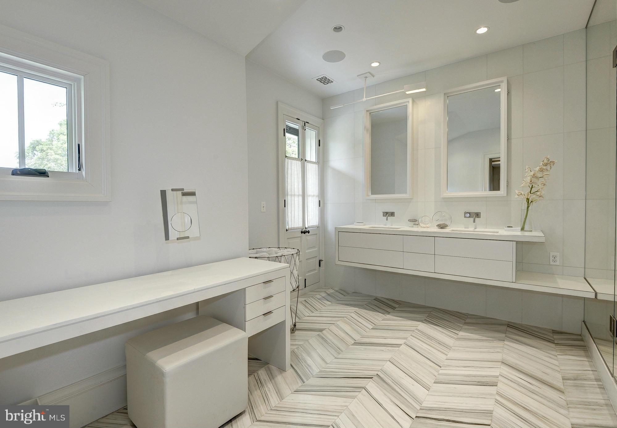 3420 36th Street Northwest Washington, DC 20016 - Photo 15 of 28 Bath w/ marble floors