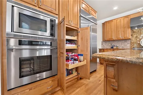 $875,000 | 5490 Hampstead Way, Johns Creek, GA 30097