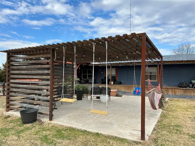 $749,000 | 358 County Road 4519, Wolfe City, TX 75496