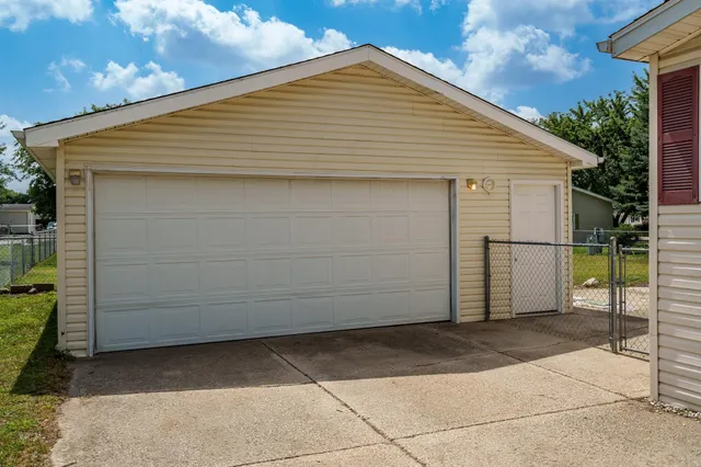 $64,900 | 5381 Ebonywood Lane, Roscoe, IL 61073