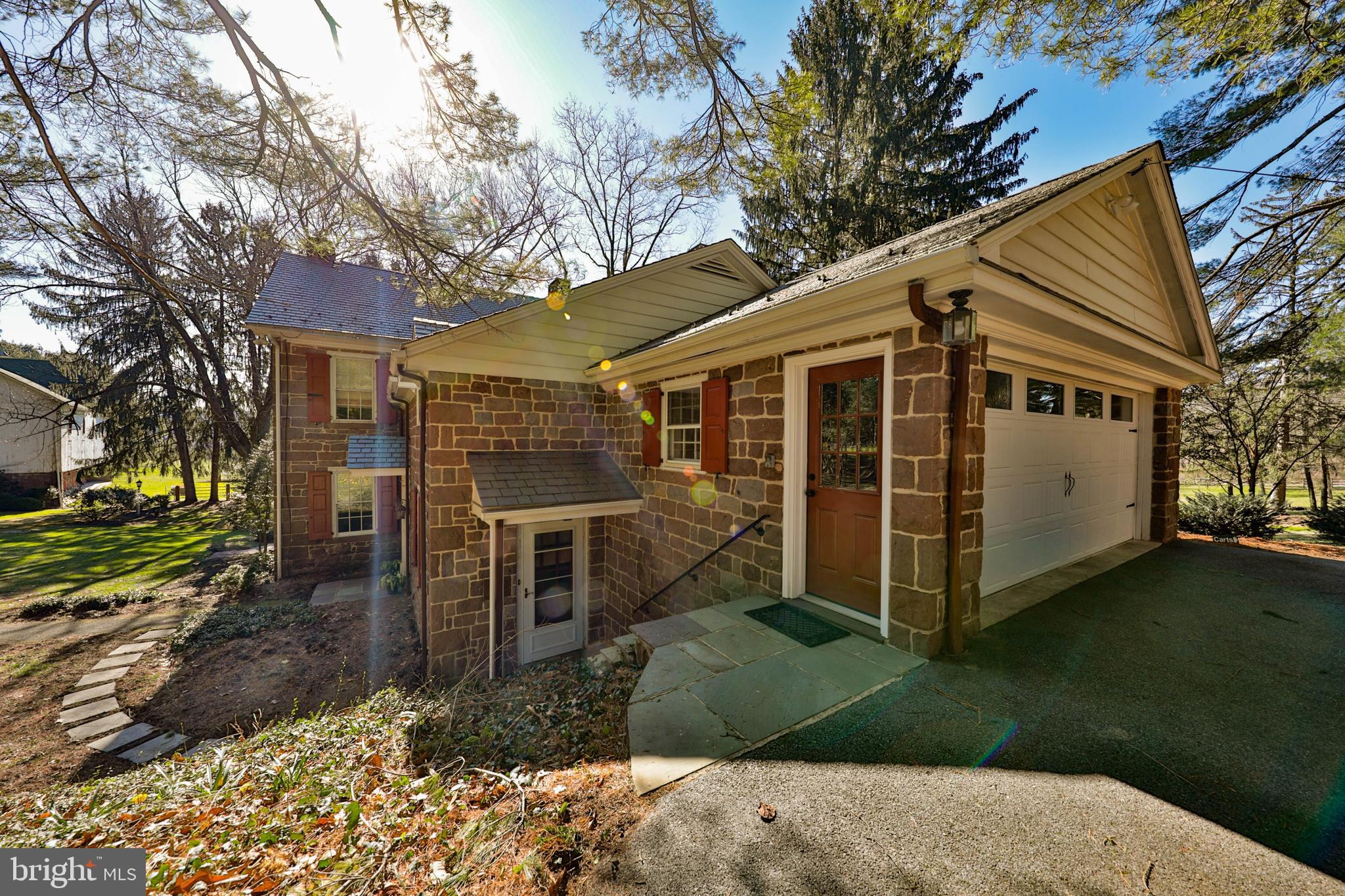261 Hampshire Road Reading, PA 19608 - Photo 54 of 64