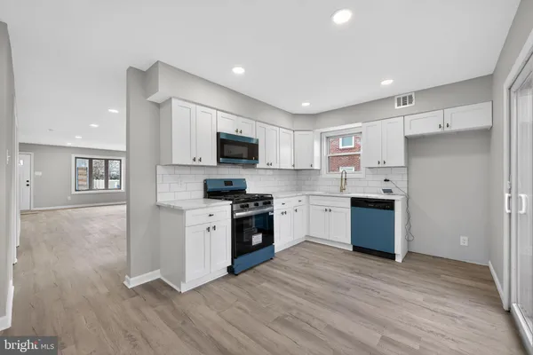 $299,900 | 129 Shisler Avenue, Aldan, PA 19018