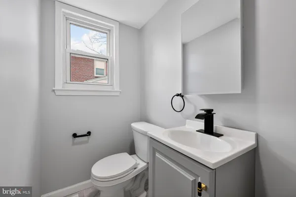 $299,900 | 129 Shisler Avenue, Aldan, PA 19018