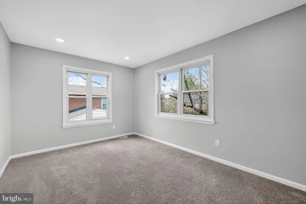 $299,900 | 129 Shisler Avenue, Aldan, PA 19018
