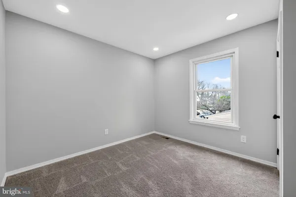 $299,900 | 129 Shisler Avenue, Aldan, PA 19018