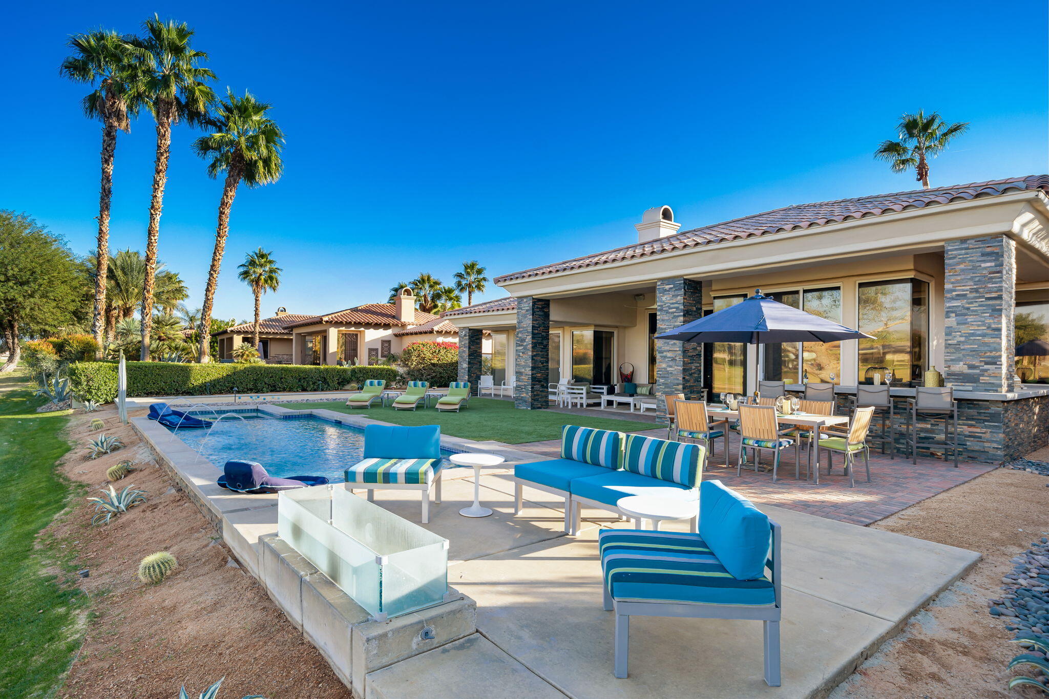 253 Loch Lomond Road Rancho Mirage, CA 92270 - Photo 5 of 66 21-web-or-mls-DCLomondEXT1220_021