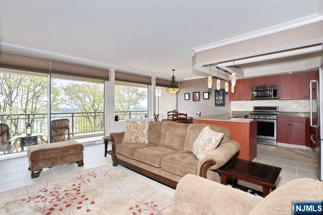 1 Horizon Road, Unit 619 Fort Lee, NJ 07024 - Photo 11 of 43