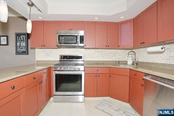 1 Horizon Road, Unit 619 Fort Lee, NJ 07024 - Photo 14 of 43