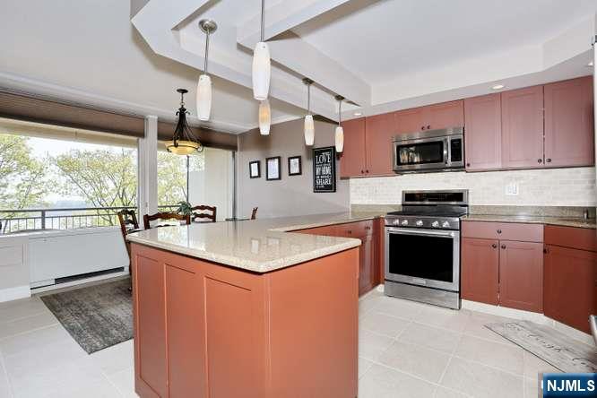 1 Horizon Road, Unit 619 Fort Lee, NJ 07024 - Photo 16 of 43