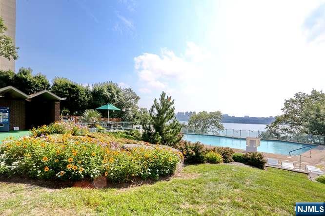 1 Horizon Road, Unit 619 Fort Lee, NJ 07024 - Photo 34 of 43