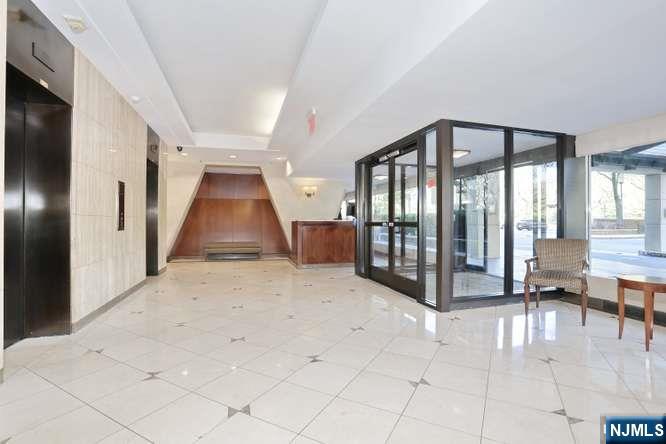 1 Horizon Road, Unit 619 Fort Lee, NJ 07024 - Photo 38 of 43