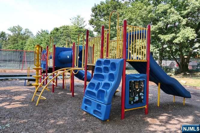 1 Horizon Road, Unit 619 Fort Lee, NJ 07024 - Photo 41 of 43