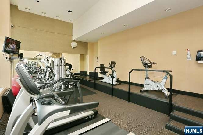 1 Horizon Road, Unit 619 Fort Lee, NJ 07024 - Photo 42 of 43