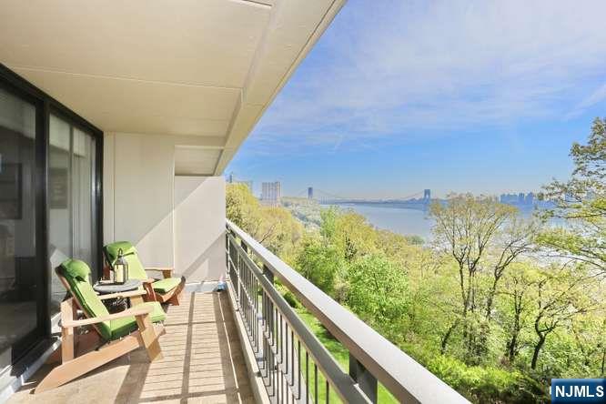 1 Horizon Road, Unit 619 Fort Lee, NJ 07024 - Photo 6 of 43