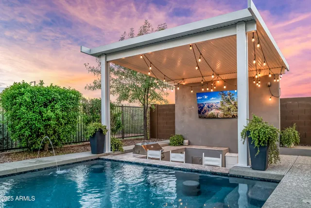 $1,900,000 | 22211 North 31st Street, Phoenix, AZ 85050