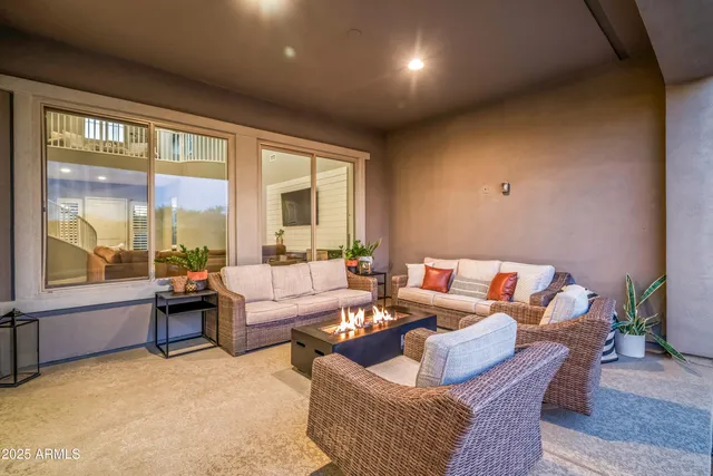 $1,900,000 | 22211 North 31st Street, Phoenix, AZ 85050