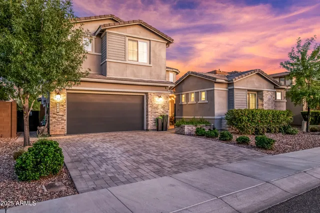 $1,900,000 | 22211 North 31st Street, Phoenix, AZ 85050