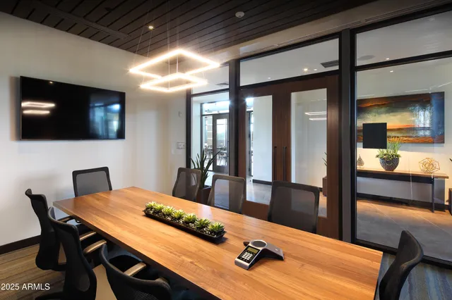 $1,900,000 | 22211 North 31st Street, Phoenix, AZ 85050