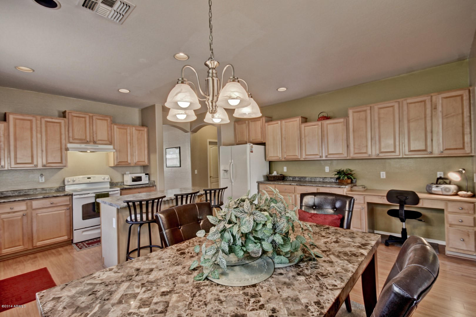 17586 West Agave Court Goodyear, AZ 85338 - Photo 14 of 46 Built in Desk