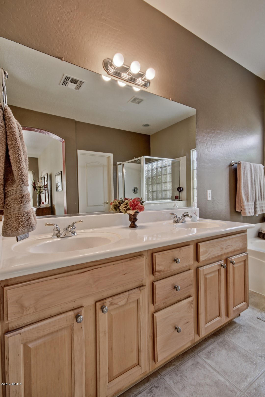 17586 West Agave Court Goodyear, AZ 85338 - Photo 26 of 46 Cabinet Knob Upgrade