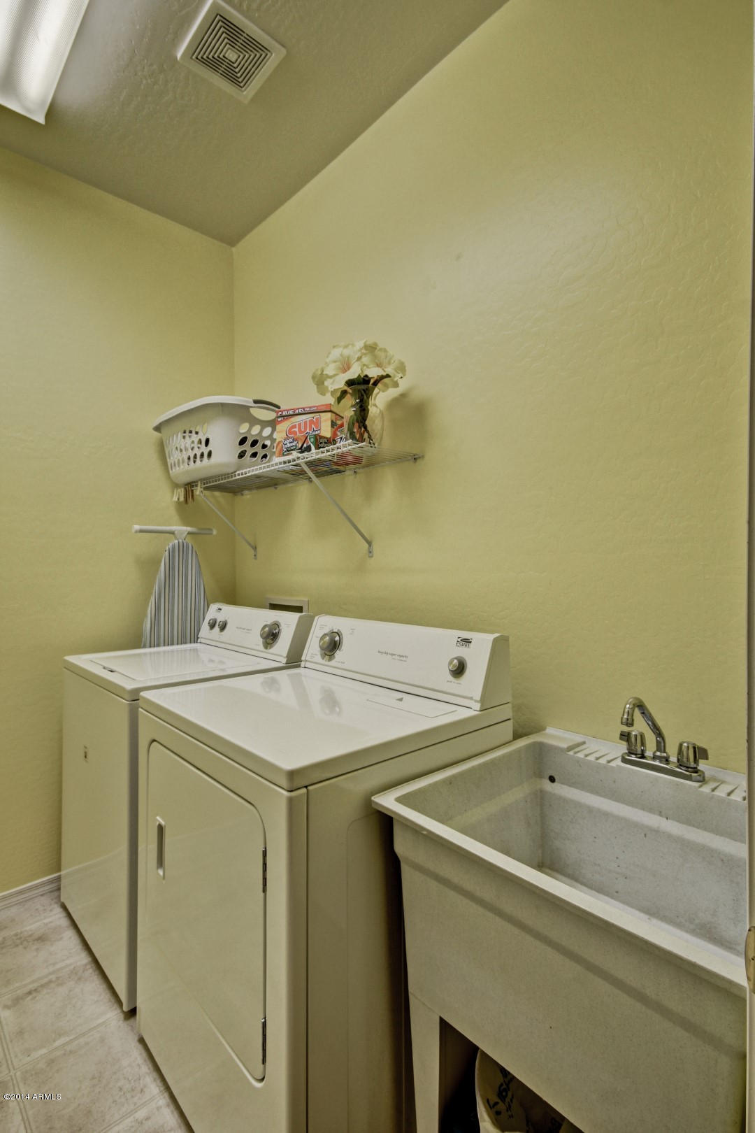 17586 West Agave Court Goodyear, AZ 85338 - Photo 27 of 46 Sep Laundry Room w Sink
