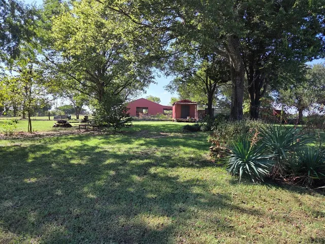 $1,500,000 | 1008 County Road 4133, Cumby, TX 75433