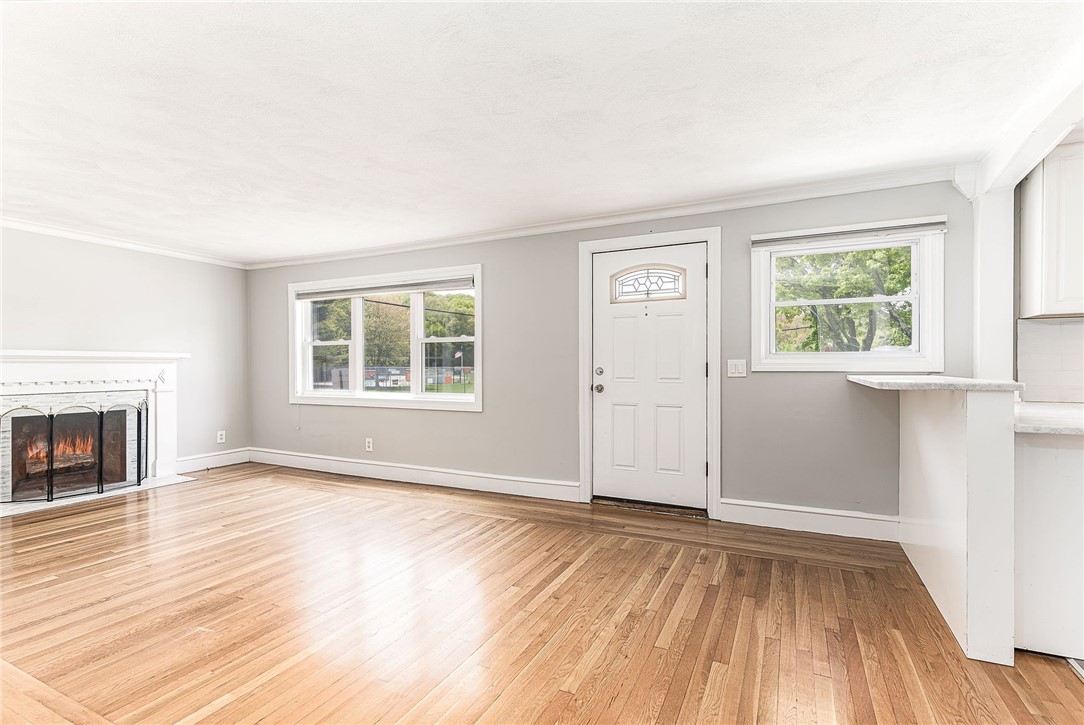 76 Crossland Road West Warwick, RI 02893 - Photo 9 of 29