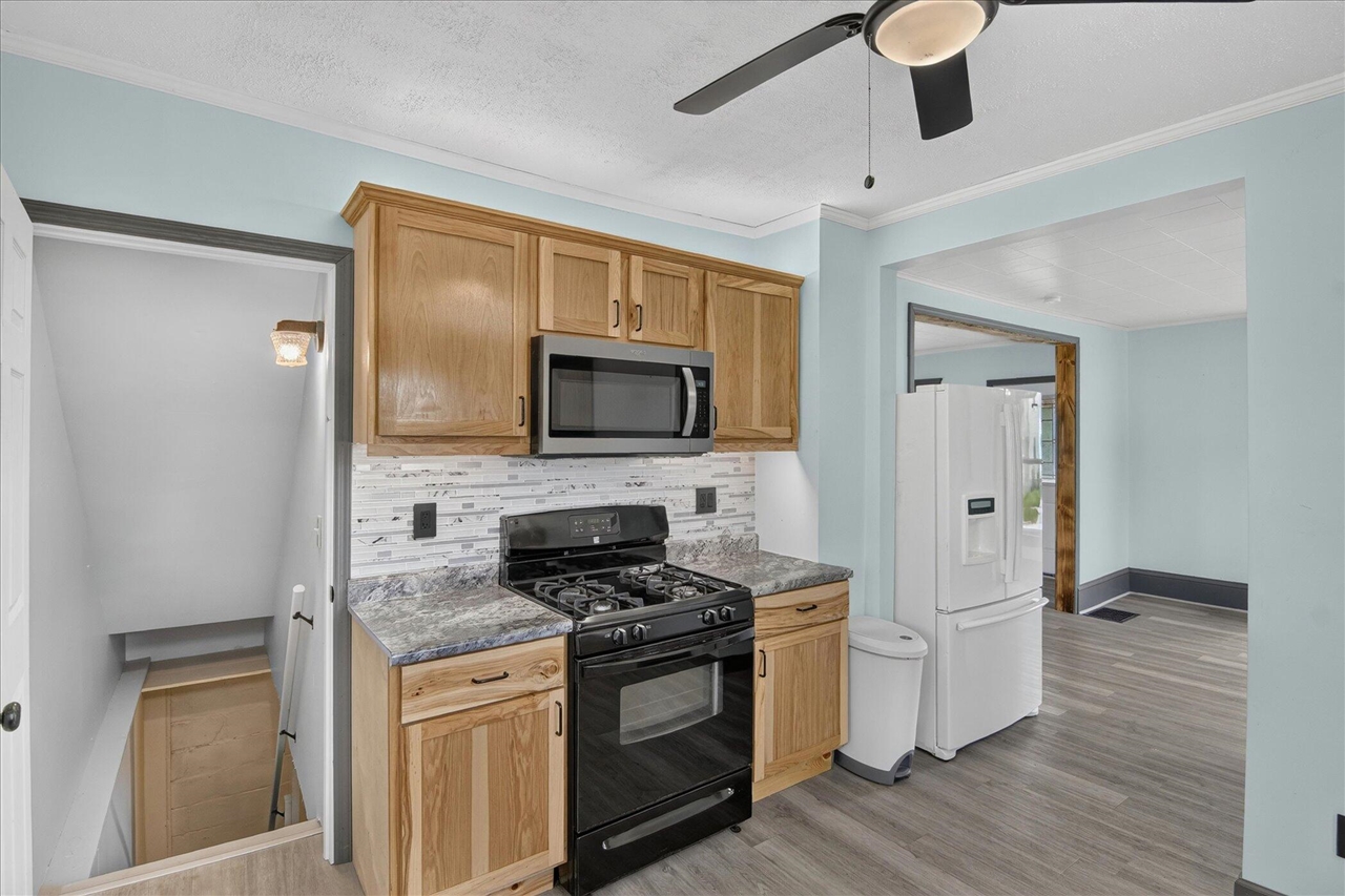 237 North Forbes Street Jackson, MI 49202 - Photo 25 of 48
