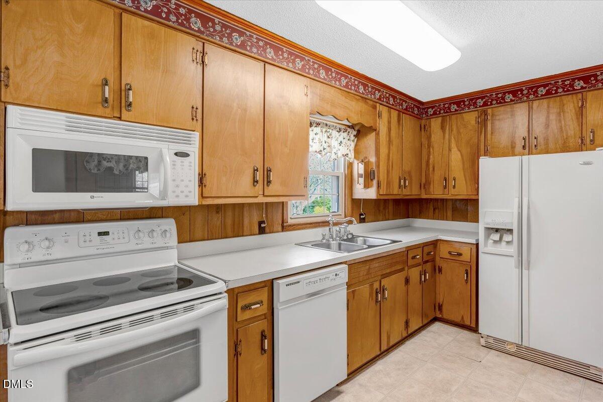 301 Brown Circle Rolesville, NC 27571 - Photo 9 of 31 Kitchen