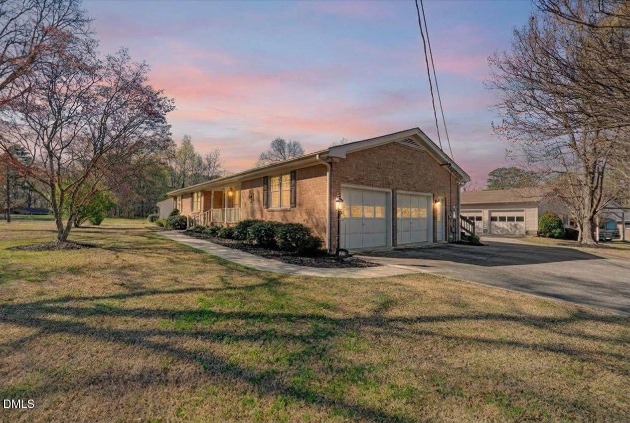 301 Brown Circle Rolesville, NC 27571 - Photo 4 of 31 Attached garage