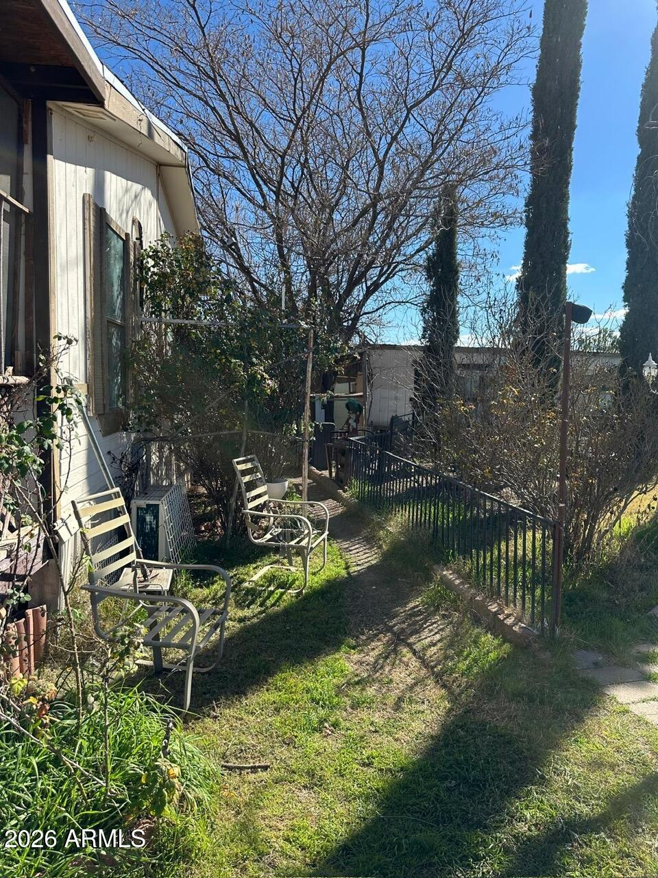 1605 East Vía Ocotillo Douglas, AZ 85607 - Photo 13 of 14 4