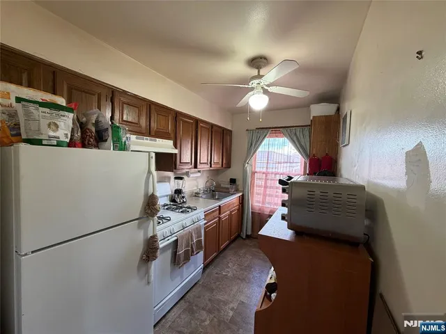 $1,300 | 245 Passaic Avenue, Unit A38, Passaic, NJ 07055